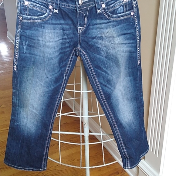 Rock Revival Gwen Capri Jeans - Picture 3 of 16